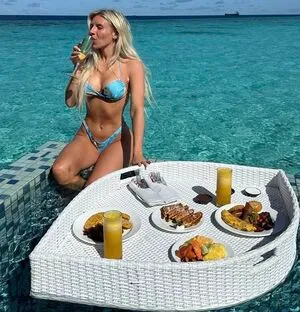 Chloe Burrows OnlyFans Leaked Free Thumbnail Picture - #nRR50OL8N0