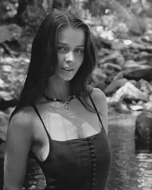 Chloe Campbell OnlyFans Leaked Free Thumbnail Picture - #sddFL4jk96