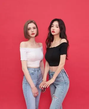 Chloe Chuu OnlyFans Leaked Free Thumbnail Picture - #vHisZNouBS