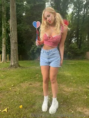 Chloe Cream OnlyFans Leaked Free Thumbnail Picture - #8kh3nN7HJQ
