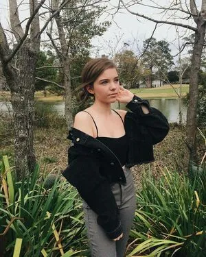 Chloe Csengery OnlyFans Leaked Free Thumbnail Picture - #BkVxIgq5jl