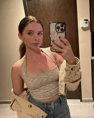 Chloe Csengery OnlyFans Leaked Free Thumbnail Picture - #OE4AKQVL0n