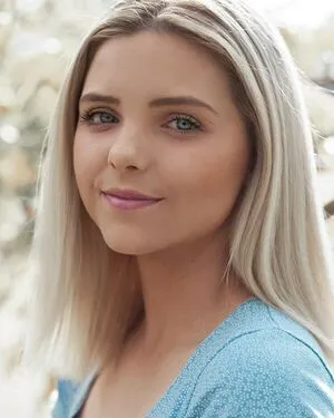 Chloe Csengery OnlyFans Leaked Free Thumbnail Picture - #r7GRssPBez