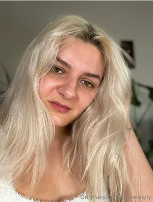 Chloe Daily OnlyFans Leaked Free Thumbnail Picture - #MR4yEjGajt