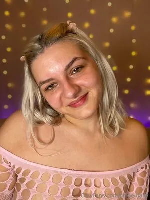 Chloe Daily OnlyFans Leaked Free Thumbnail Picture - #Y2BpDAEyoh