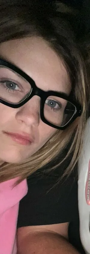 Chloe East OnlyFans Leaked Free Thumbnail Picture - #6XTinxIsKi