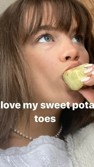Chloe East OnlyFans Leaked Free Thumbnail Picture - #n7UruA4jZh