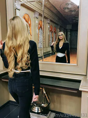 Chloe G OnlyFans Leaked Free Thumbnail Picture - #o8Gk4I9xek