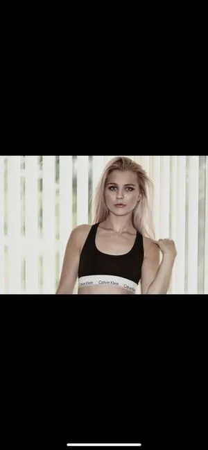 Chloe Holden OnlyFans Leaked Free Thumbnail Picture - #4YqAV5ExuY