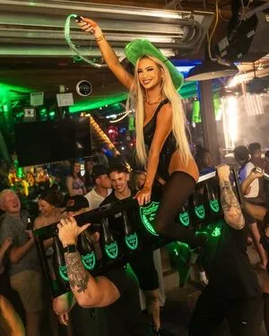 Chloe Holm OnlyFans Leaked Free Thumbnail Picture - #Fl6pTQZaya