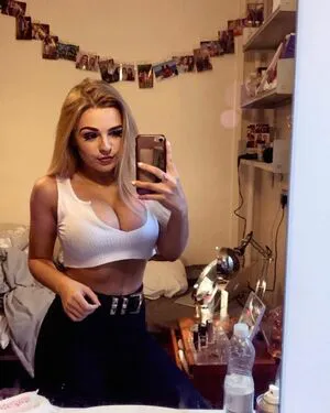 Chloe Ilsley OnlyFans Leaked Free Thumbnail Picture - #5NVl53Xy06