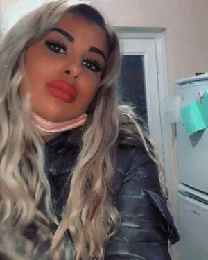 Chloe Joanne Carter OnlyFans Leaked Free Thumbnail Picture - #0Ghve2ZsIs
