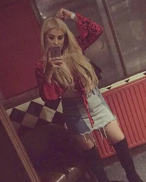 Chloe Joanne Carter OnlyFans Leaked Free Thumbnail Picture - #6yLdQ7utkL