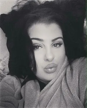 Chloe Joanne Carter OnlyFans Leaked Free Thumbnail Picture - #AlxkV8zzzk