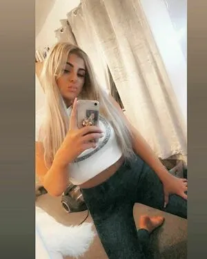 Chloe Joanne Carter OnlyFans Leaked Free Thumbnail Picture - #PoMeyvm5VX