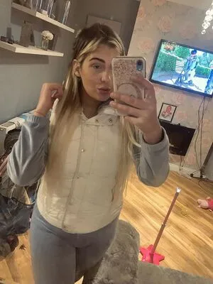 Chloe Joanne Carter OnlyFans Leaked Free Thumbnail Picture - #jeBikiKlyQ