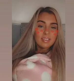 Chloe Joanne Carter OnlyFans Leaked Free Thumbnail Picture - #lCjMzKoCuv