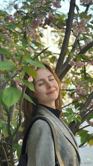 Chloe Leafs OnlyFans Leaked Free Thumbnail Picture - #8paq8khHG4