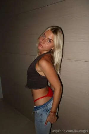 Chloe Miller OnlyFans Leaked Free Thumbnail Picture - #VVFcId3W1Q