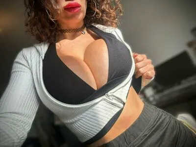 Chloe Mills OnlyFans Leaked Free Thumbnail Picture - #E3DIRAA8na