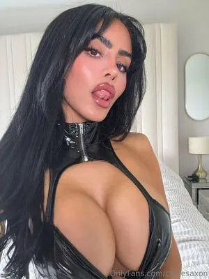 Chloe Saxon OnlyFans Leaked Free Thumbnail Picture - #4vqK06PIGw