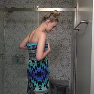 Chloecarter18 OnlyFans Leaked Free Thumbnail Picture - #0X4cFJmxcZ