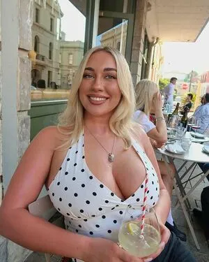 Chloemoriondo OnlyFans Leaked Free Thumbnail Picture - #1vtlC8smdC