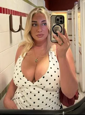 Chloemoriondo OnlyFans Leaked Free Thumbnail Picture - #g66u0bvV64