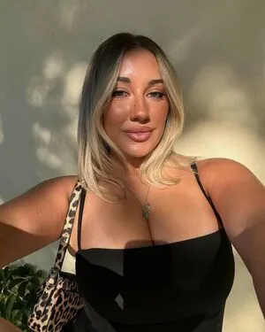 Chloemoriondo OnlyFans Leaked Free Thumbnail Picture - #gQIy12FEyo
