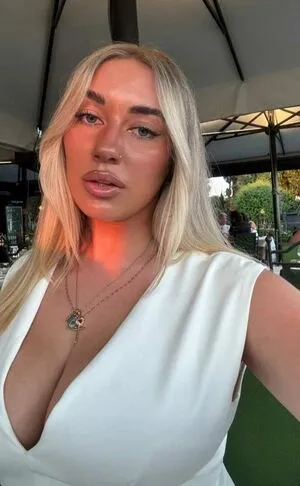 Chloemoriondo OnlyFans Leaked Free Thumbnail Picture - #kz8JdokJbx