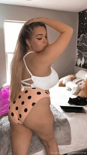 Chloenyxxx420 OnlyFans Leaked Free Thumbnail Picture - #RUewBR4buw