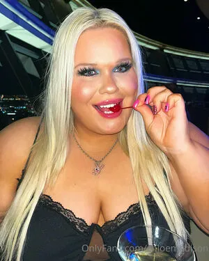 Chloestar Videostore OnlyFans Leaked Free Thumbnail Picture - #t8xod40Xpj