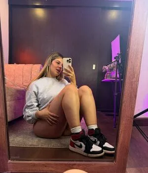Chloetailor OnlyFans Leaked Free Thumbnail Picture - #7YtsRr3OuI