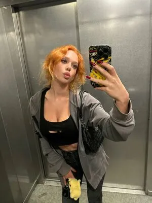 Chloeziva OnlyFans Leaked Free Thumbnail Picture - #dBSrnDydDe