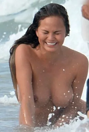 Chrissy Teigen OnlyFans Leaked Free Thumbnail Picture - #LcTQoSnpAE