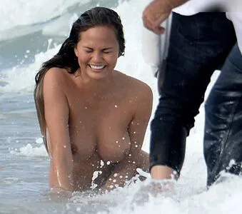 Chrissy Teigen OnlyFans Leaked Free Thumbnail Picture - #Uh3X9jwNDi