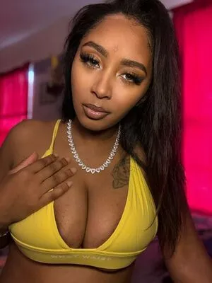Chrissylableu OnlyFans Leaked Free Thumbnail Picture - #4ShHcrt7m3