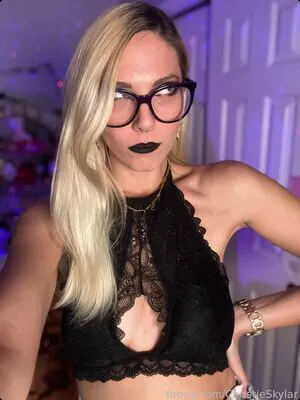 Christie Skylar OnlyFans Leaked Free Thumbnail Picture - #9FaHpBs7UF