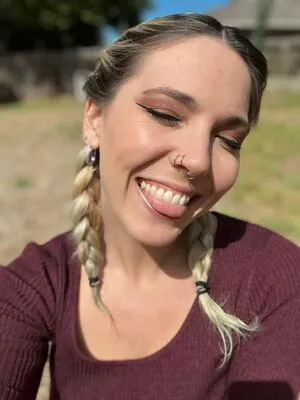 Christie Skylar OnlyFans Leaked Free Thumbnail Picture - #M0i40XioPF
