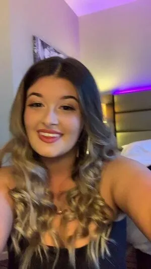 Christieewhitley88 OnlyFans Leaked Free Thumbnail Picture - #DlReG9iOWk