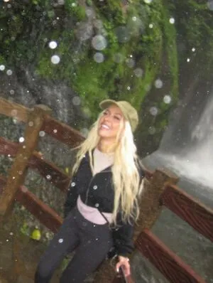 Christina Aguilera OnlyFans Leaked Free Thumbnail Picture - #5S5kG7A2vB