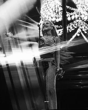 Christina Aguilera OnlyFans Leaked Free Thumbnail Picture - #EAylaEBU7T