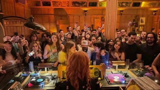 Christina Hendricks OnlyFans Leaked Free Thumbnail Picture - #1cSi7gHiJl