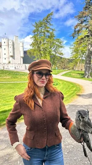 Christina Hendricks OnlyFans Leaked Free Thumbnail Picture - #7NPNc5YU7t