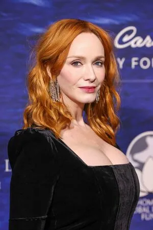 Christina Hendricks OnlyFans Leaked Free Thumbnail Picture - #Et3et8h0ds