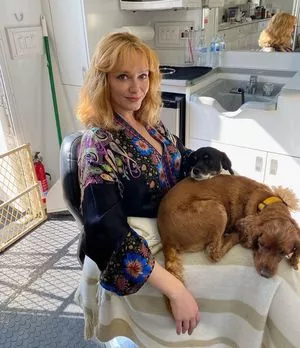 Christina Hendricks OnlyFans Leaked Free Thumbnail Picture - #kqeUr5optI