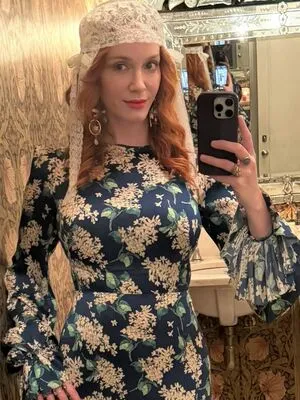 Christina Hendricks OnlyFans Leaked Free Thumbnail Picture - #luNsJ7ARV7
