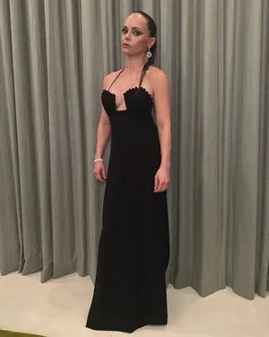Christina Ricci OnlyFans Leaked Free Thumbnail Picture - #WHG7QGn5Da