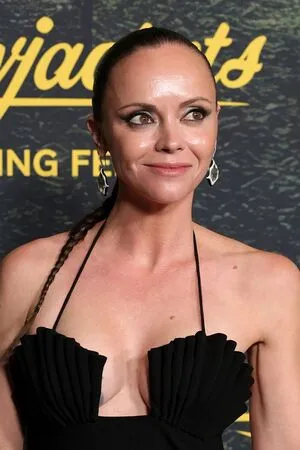 Christina Ricci OnlyFans Leaked Free Thumbnail Picture - #Yimz7r1Td4