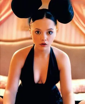 Christina Ricci OnlyFans Leaked Free Thumbnail Picture - #mV92xRiSLA